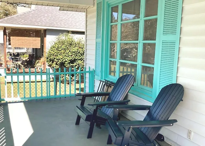 2 Bedroom Quaint Private Nr Downtown & Beaches * Pensacola